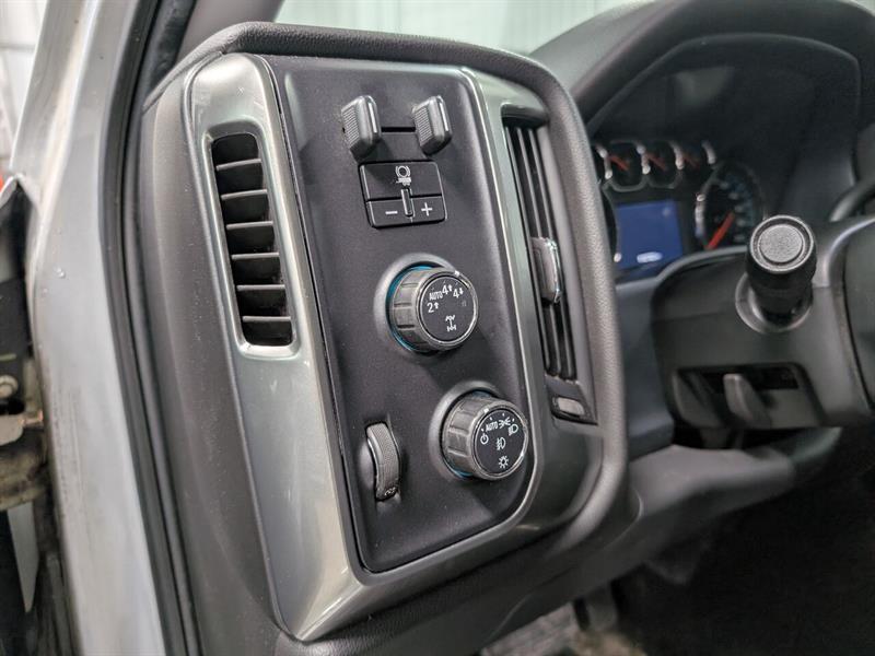 chevrolet Silverado 1500 2018 - 11
