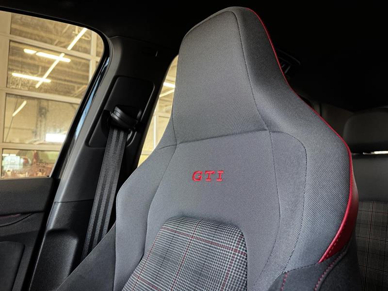 volkswagen Golf GTI 2025 - 23