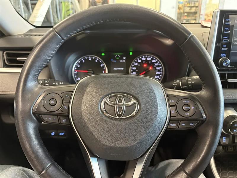 toyota RAV4 2021 - 8