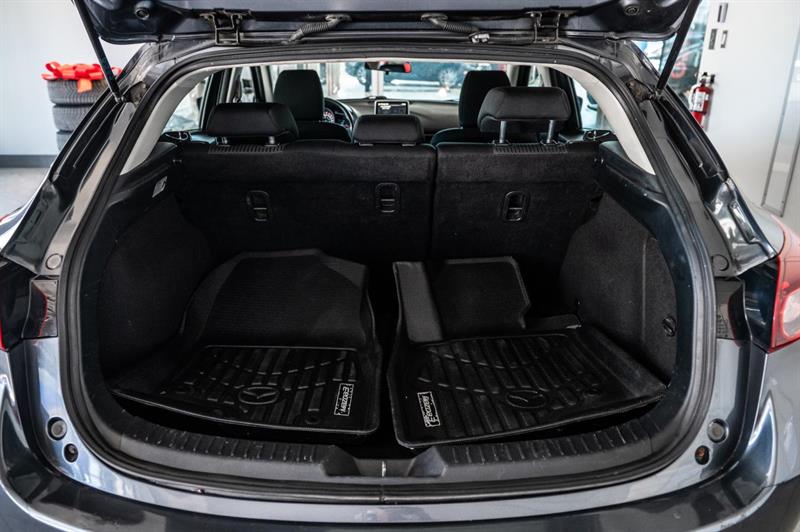 mazda Mazda3 2015 - 10