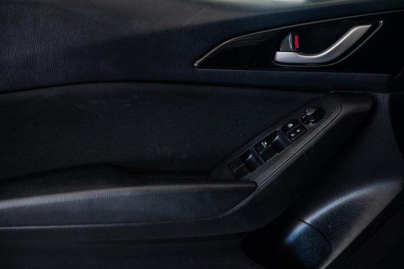 mazda Mazda3 2015 - 11