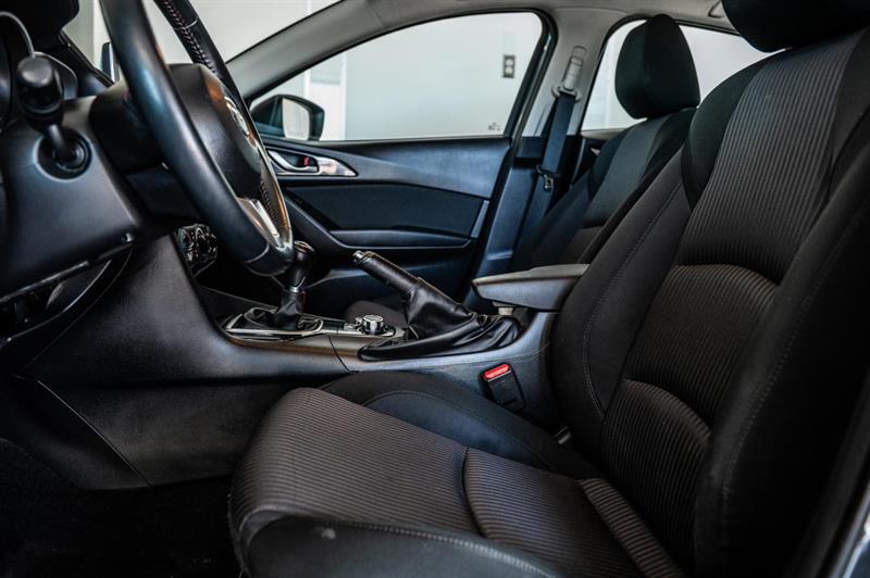 mazda Mazda3 2015 - 12