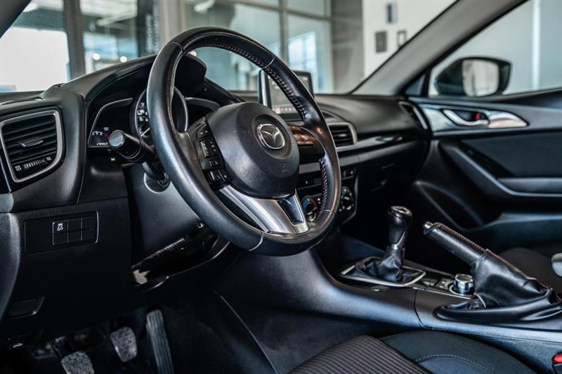 mazda Mazda3 2015 - 13