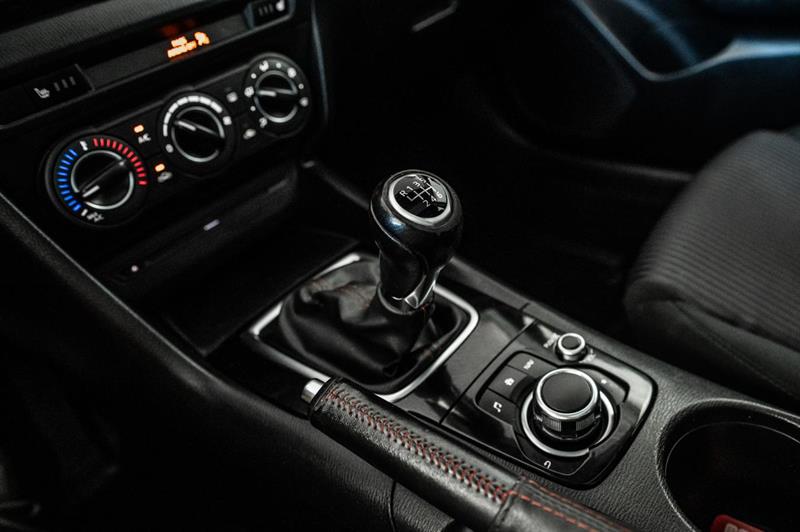 mazda Mazda3 2015 - 23