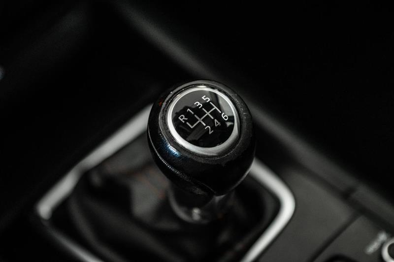 mazda Mazda3 2015 - 24