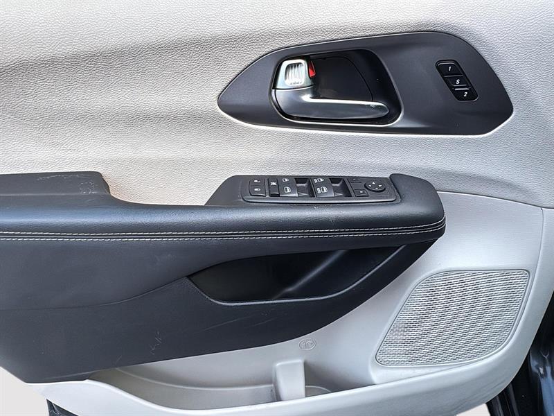 chrysler Pacifica 2023 - 33
