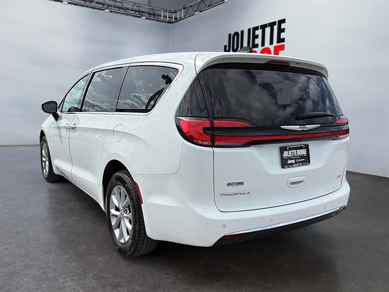 chrysler Pacifica 2023 - 5