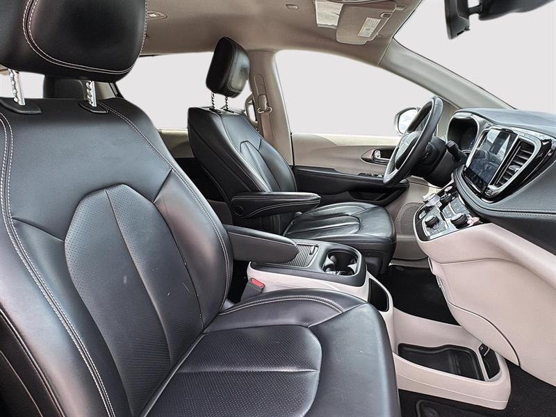 chrysler Pacifica 2023 - 16