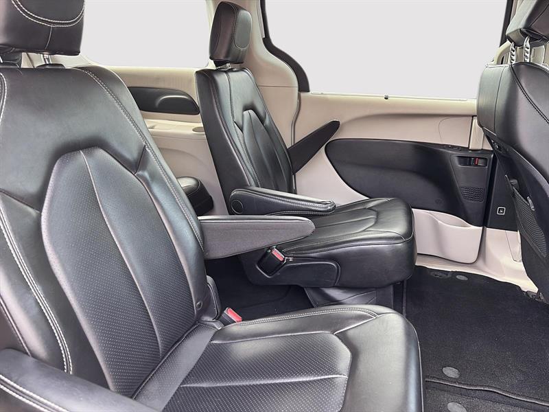 chrysler Pacifica 2023 - 17