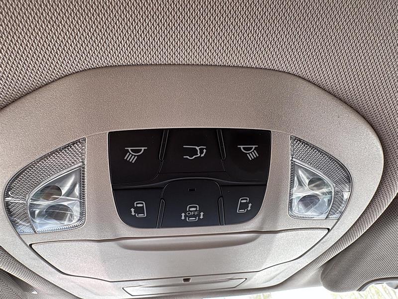 chrysler Pacifica 2023 - 32