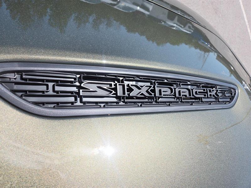 dodge Charger 2026 - 10