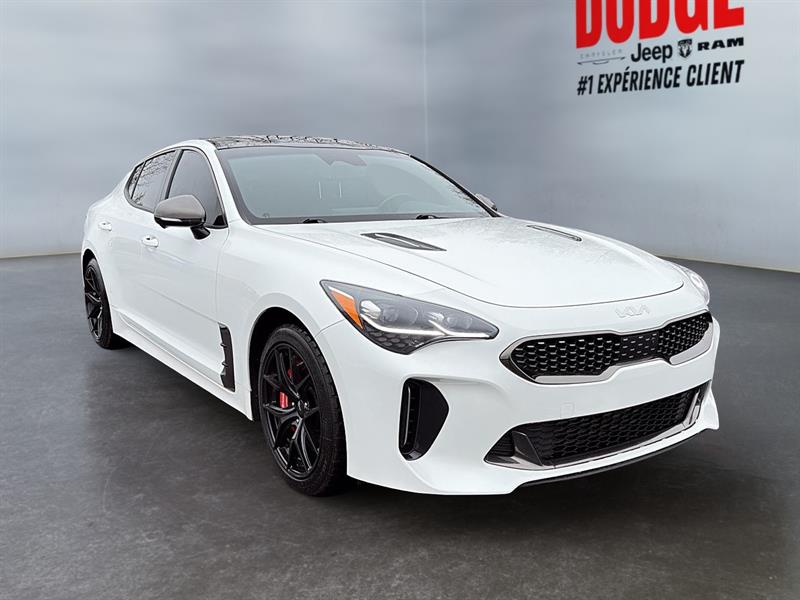 kia Stinger 2023 - 11