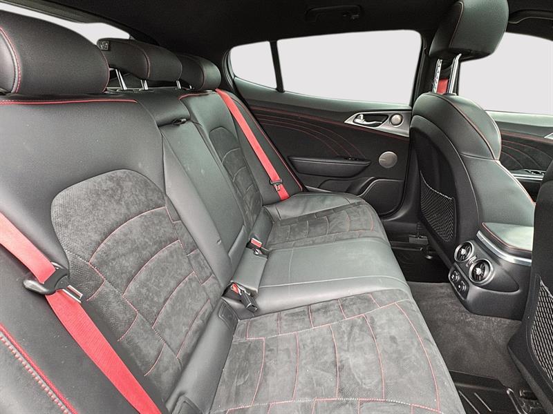 kia Stinger 2023 - 16
