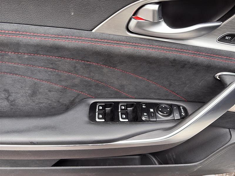 kia Stinger 2023 - 32