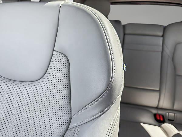 volvo XC60 2021 - 11
