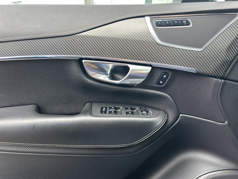 volvo XC90 2018 - 17