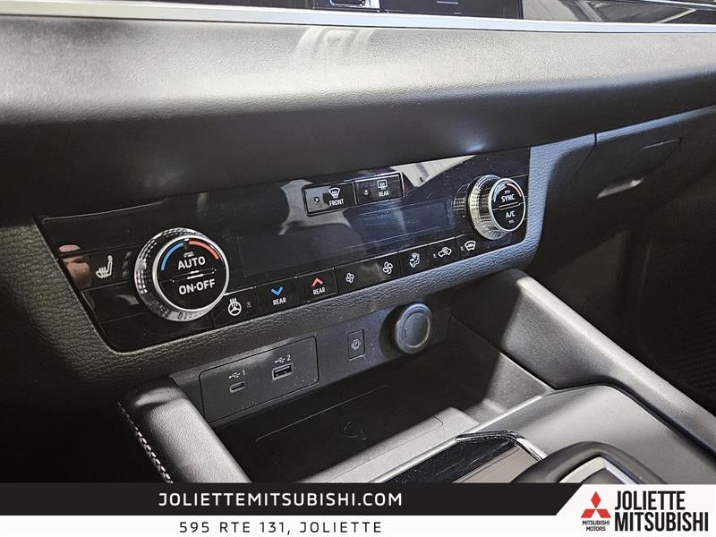 mitsubishi Outlander 2022 - 12
