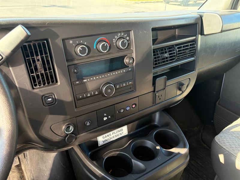 chevrolet Express Commercial Cutaway 2025 - 16
