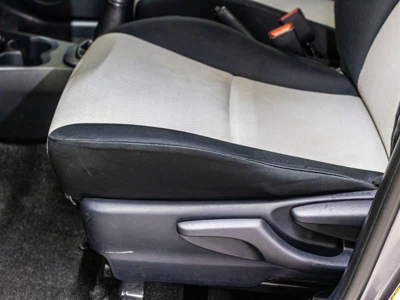 toyota Yaris 2012 - 19
