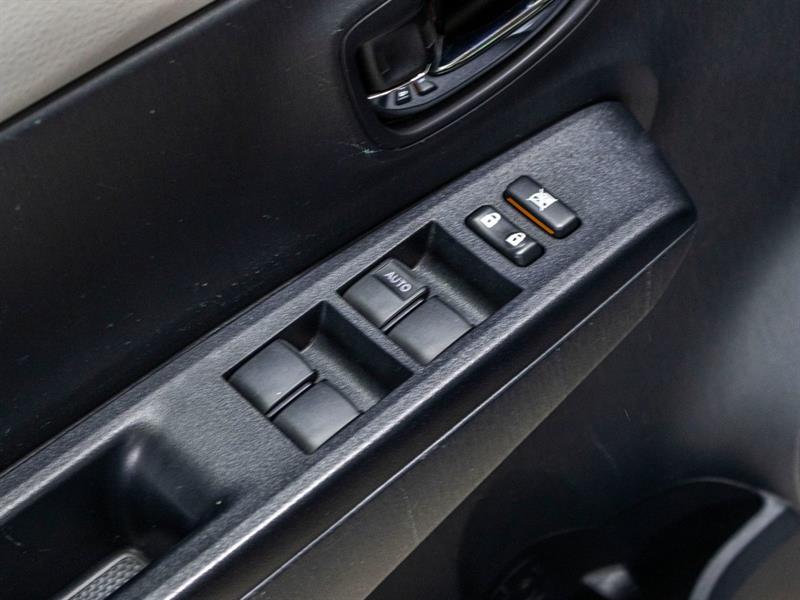 toyota Yaris 2012 - 22