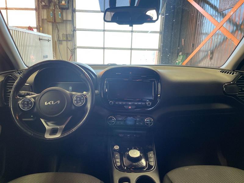 kia Soul EV 2022 - 12