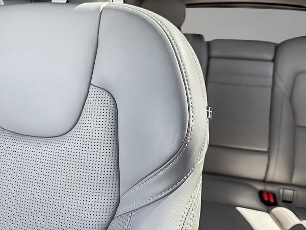 volvo XC60 2021 - 11