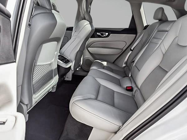 volvo XC60 2021 - 14