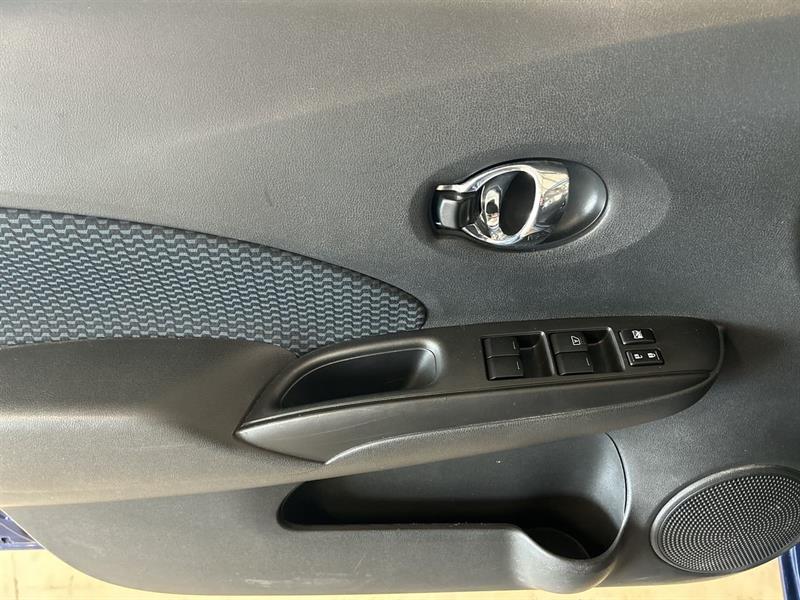 nissan Versa Note 2019 - 24