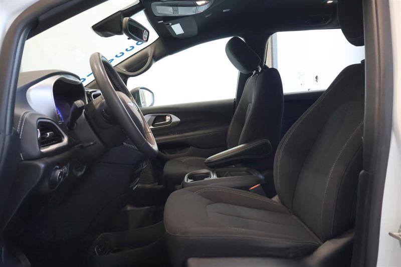 chrysler Pacifica 2023 - 13