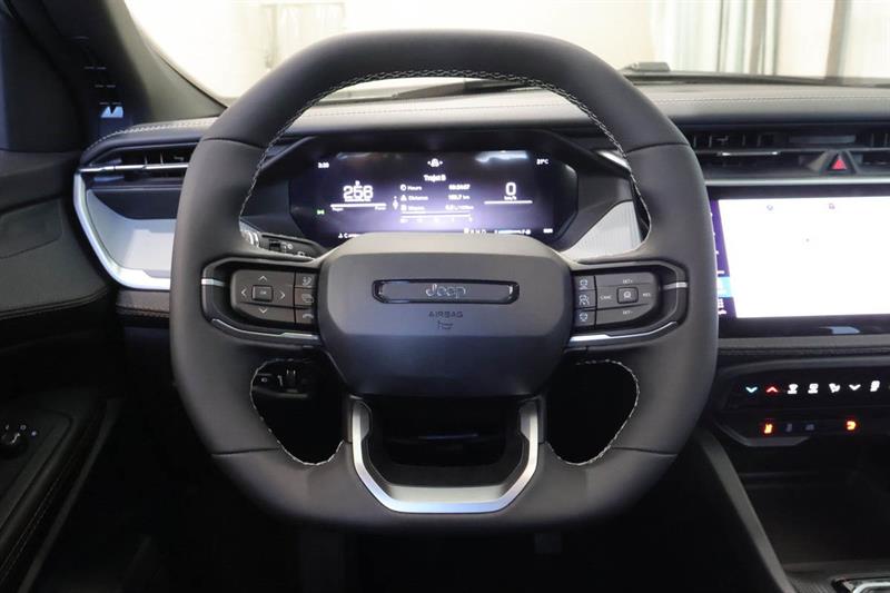 jeep Cherokee 2026 - 11