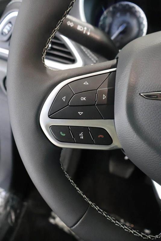 chrysler Pacifica 2026 - 13
