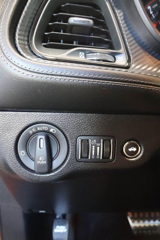 dodge Challenger 2023 - 25