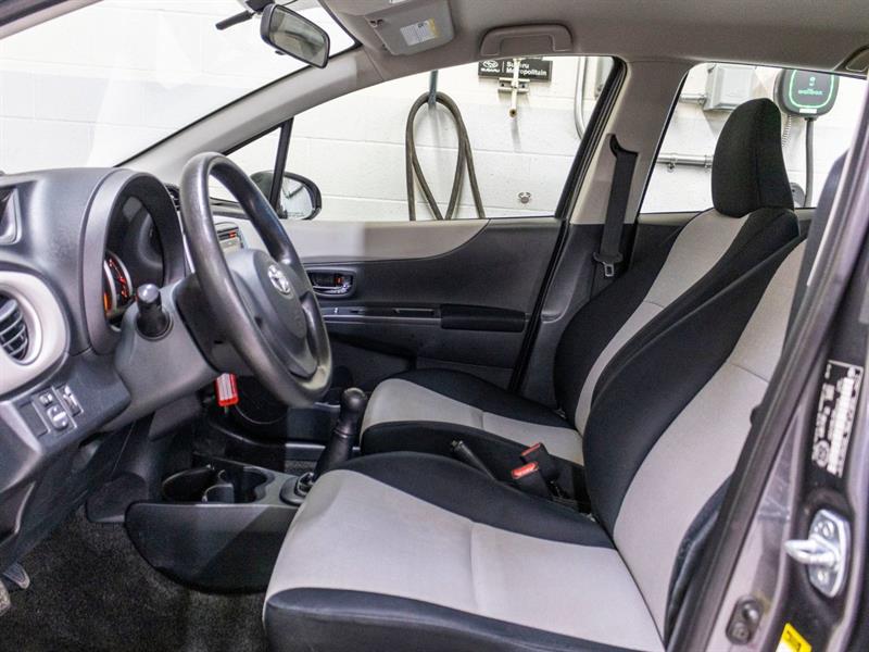 toyota Yaris 2012 - 18