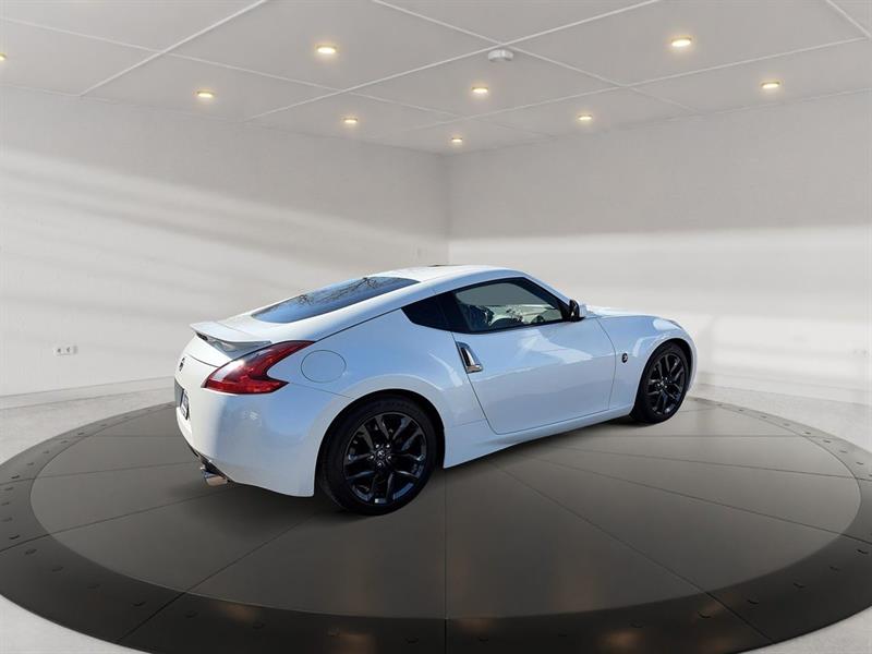 nissan 370Z Coupe 2018 - 4