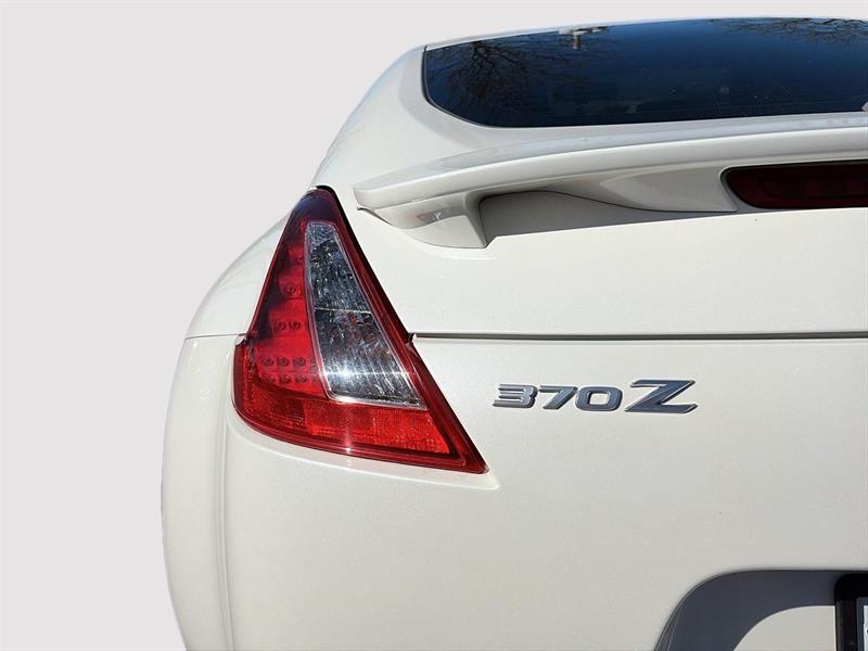 nissan 370Z Coupe 2018 - 5