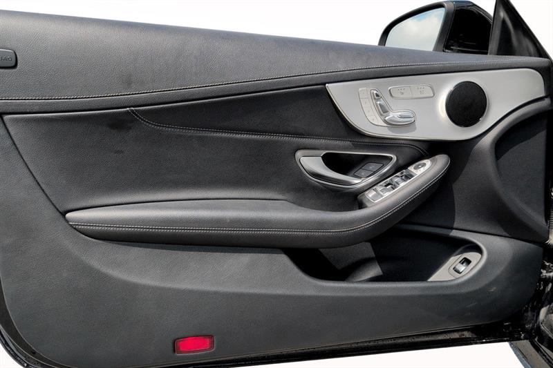 mercedes-benz C300 2023 - 13