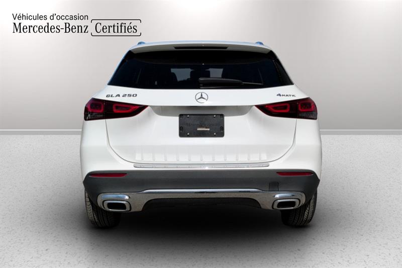 mercedes-benz GLA250 2022 - 5