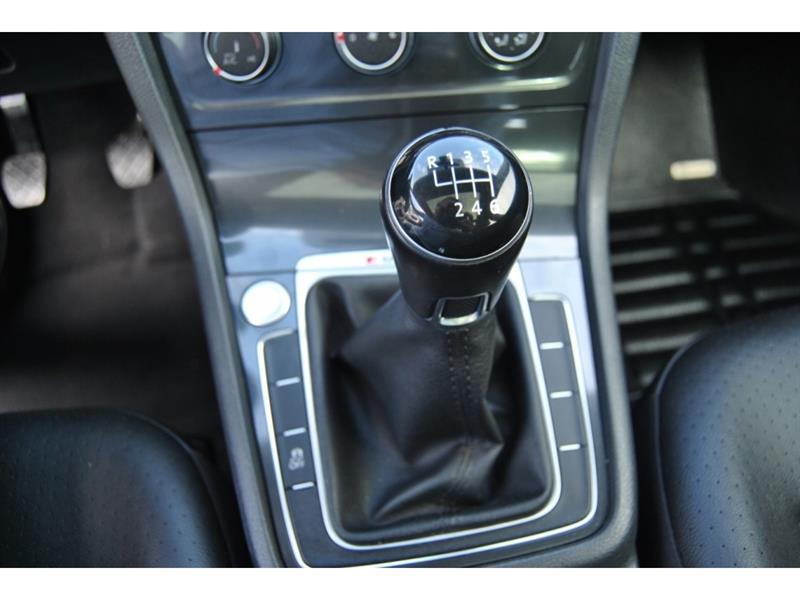 2018 Volkswagen Golf - Image 16