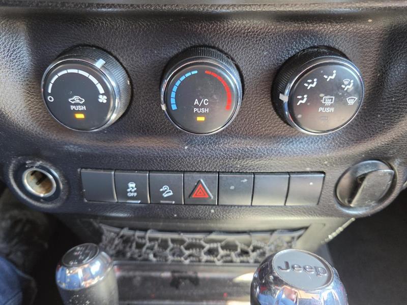 2014 Jeep Wrangler - Image 20