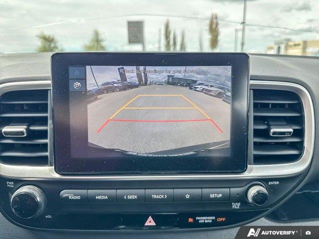 hyundai Venue 2023 - 25