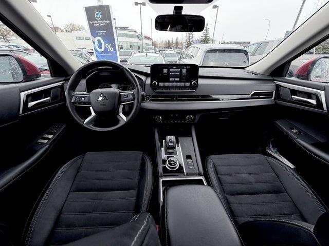mitsubishi Outlander 2023 - 17