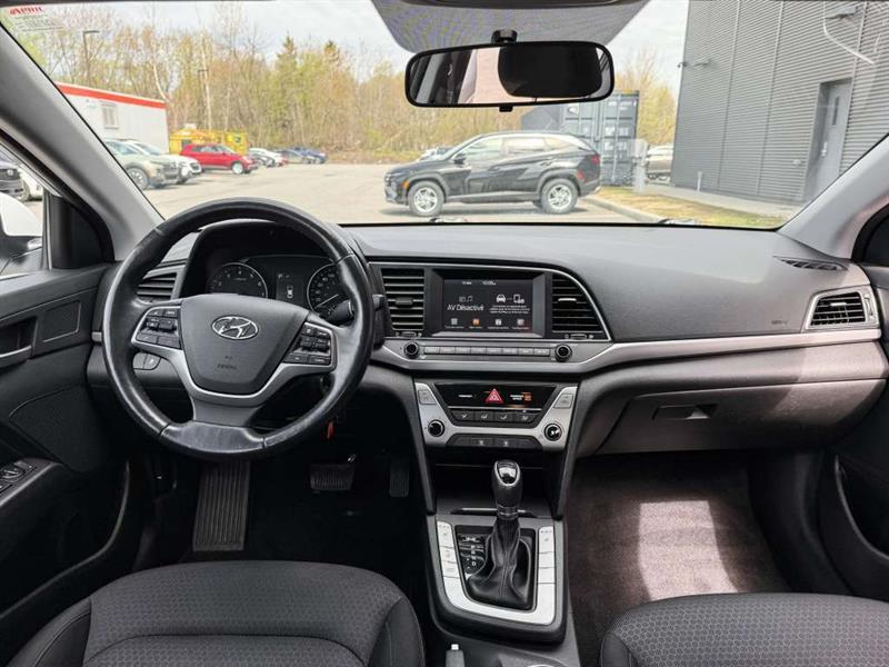 hyundai Elantra 2018 - 23
