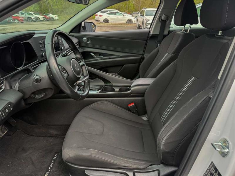 hyundai Elantra 2021 - 24