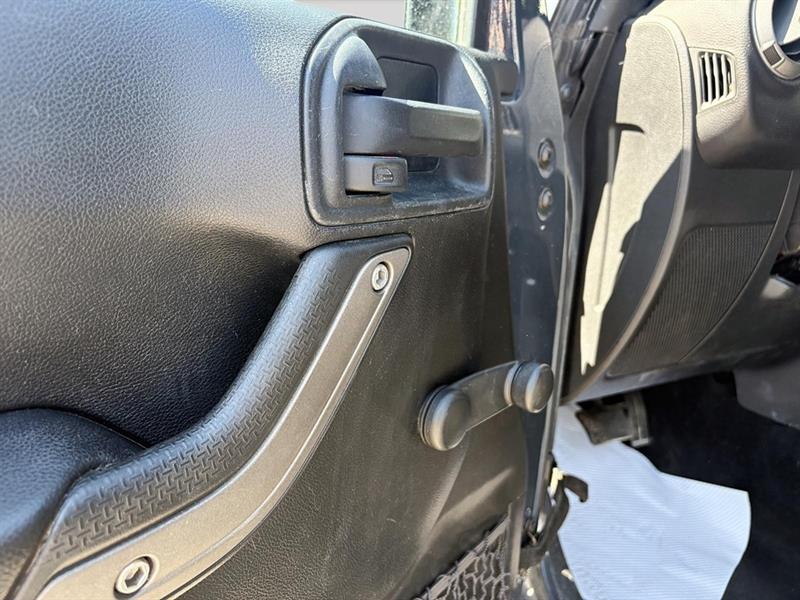 jeep Wrangler 2016 - 13