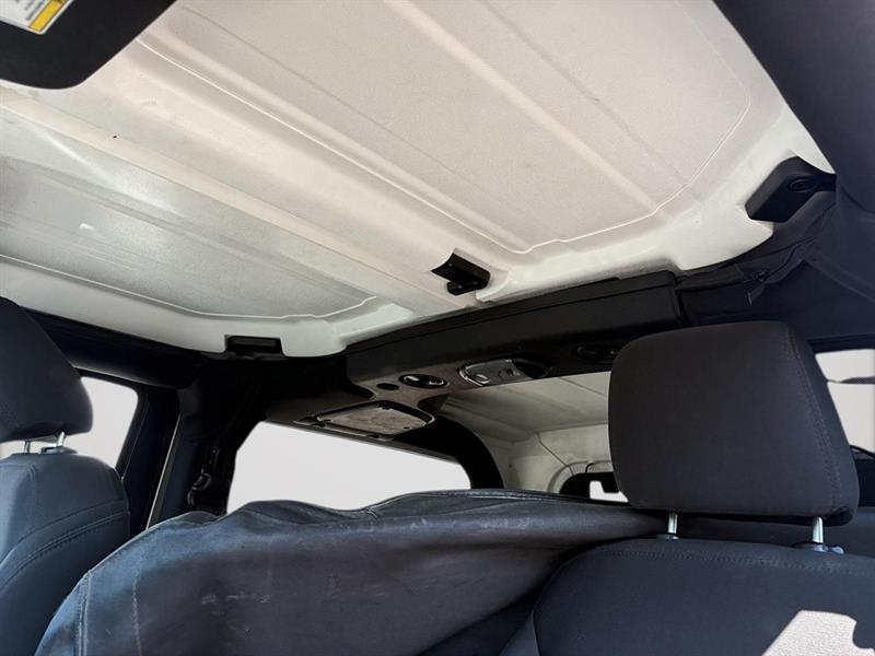 jeep Wrangler 2016 - 24