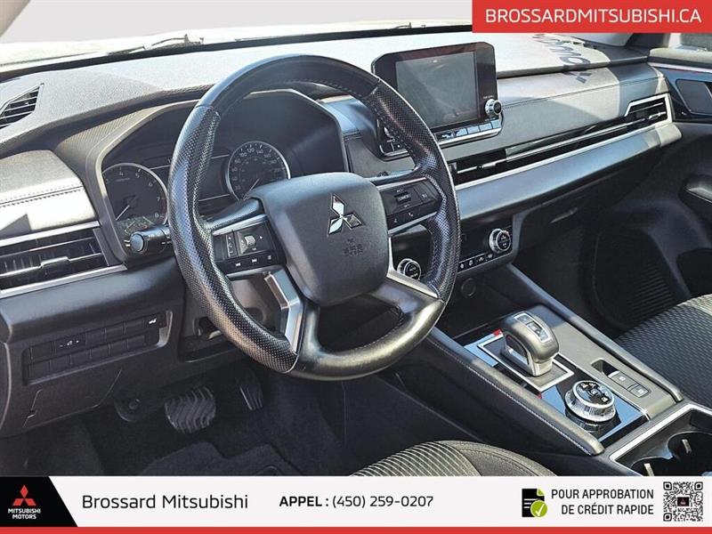 mitsubishi Outlander 2022 - 12