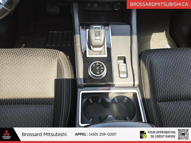 mitsubishi Outlander 2022 - 24