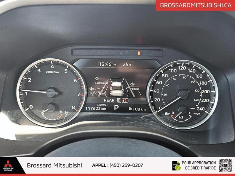 mitsubishi Outlander 2022 - 26