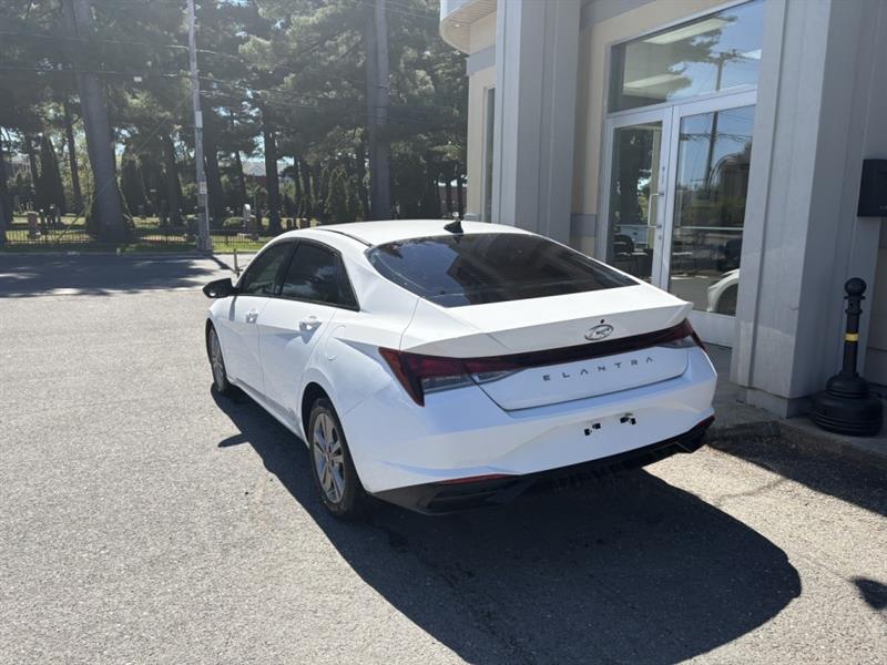 hyundai Elantra 2021 - 17