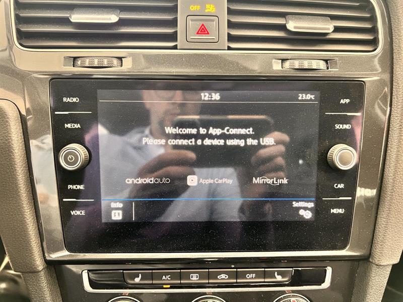 volkswagen Golf 2018 - 23